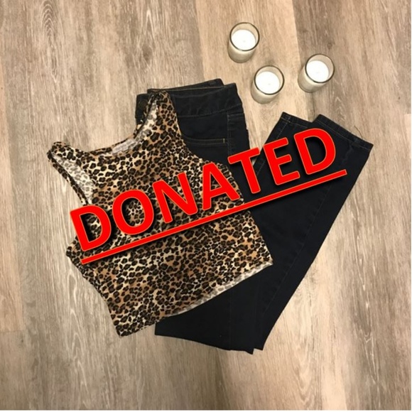 Charlotte Russe Tops - Crop Top - Donating to @markwelch
